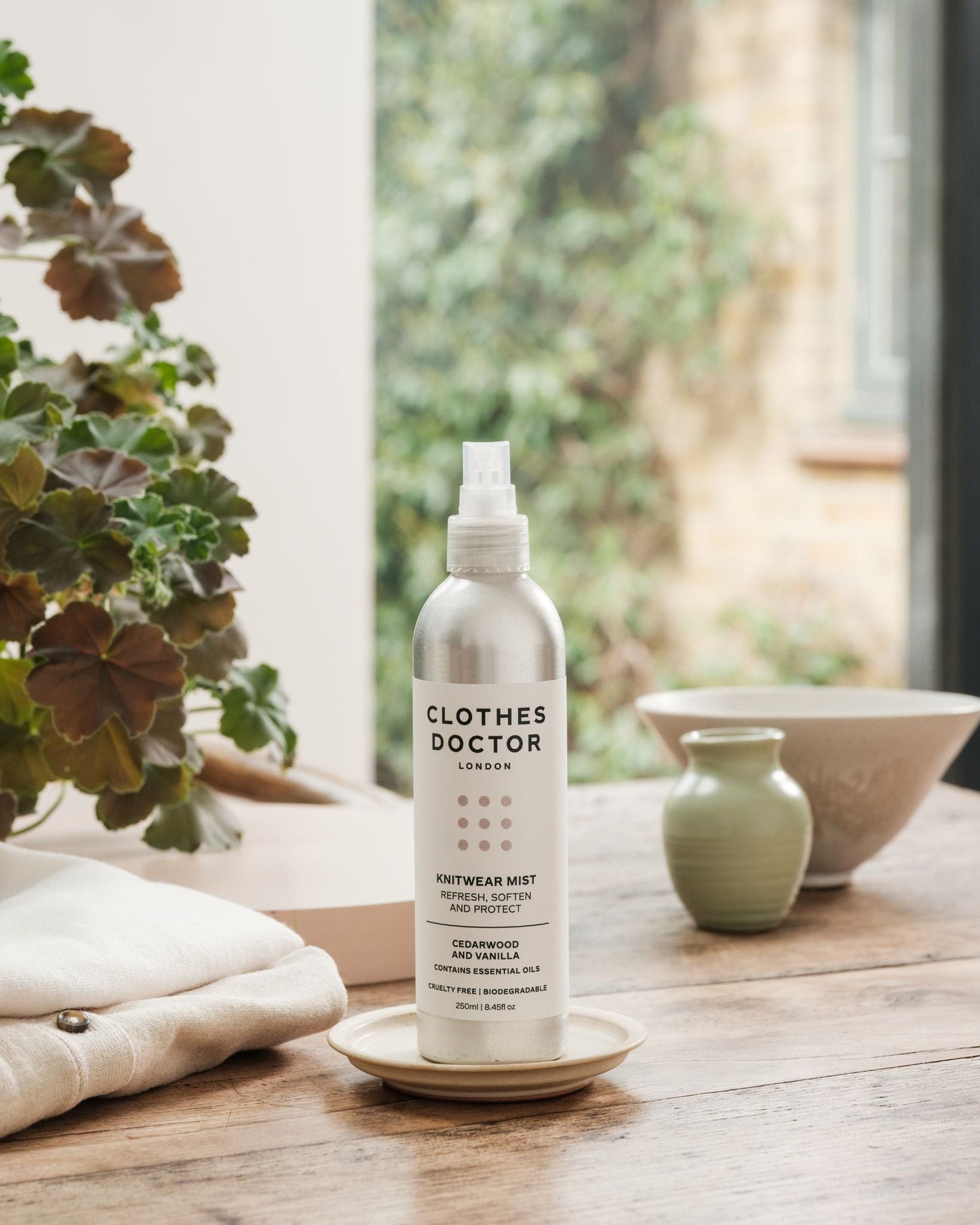 Knitwear Mist Cedarwood and Vanilla (250ml) - IllannAccessories