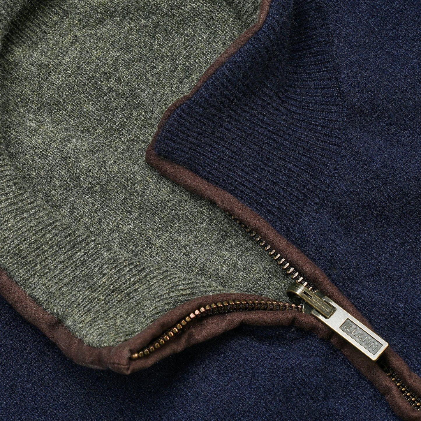 Reversible Gilet - Olive / Navy - IllannMen's Gilet