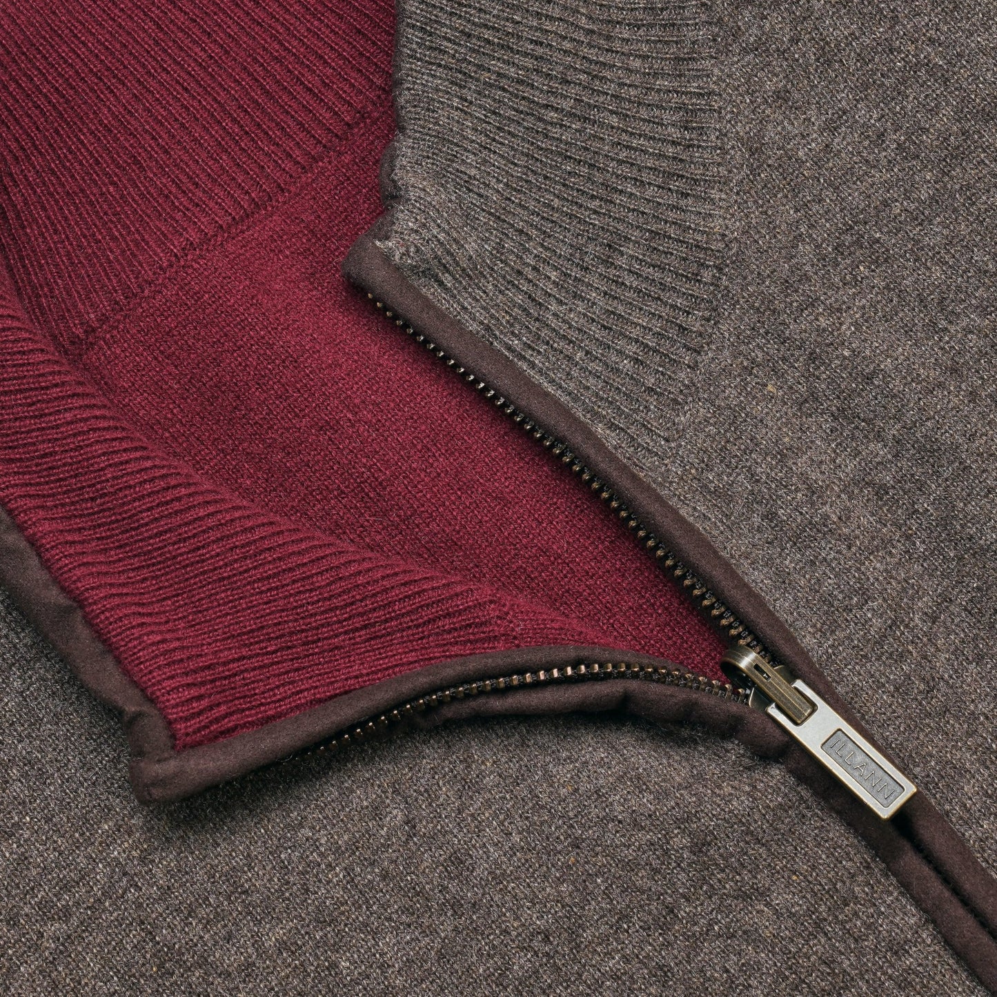 Reversible Gilet - Cedar / Claret - IllannMen's Gilet