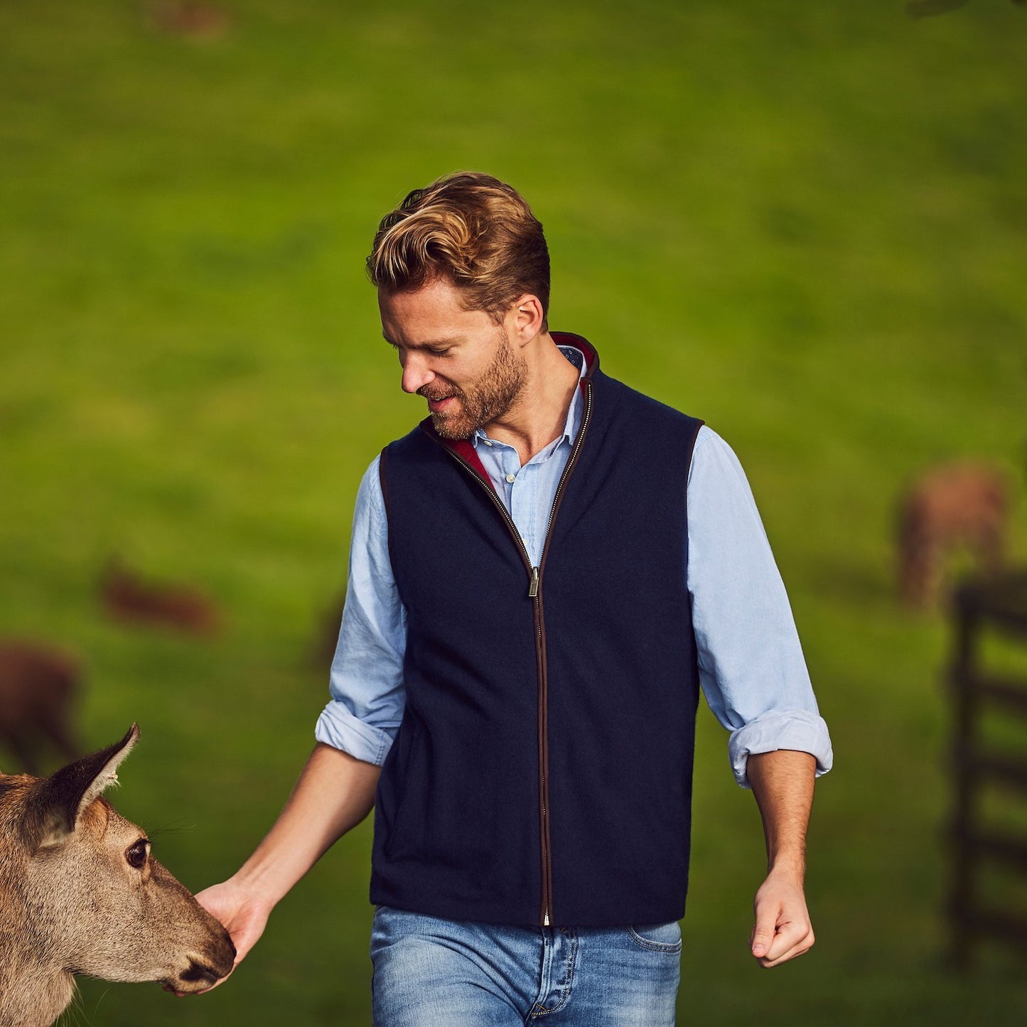 Reversible Gilet - Navy / Claret - IllannMen's Gilet