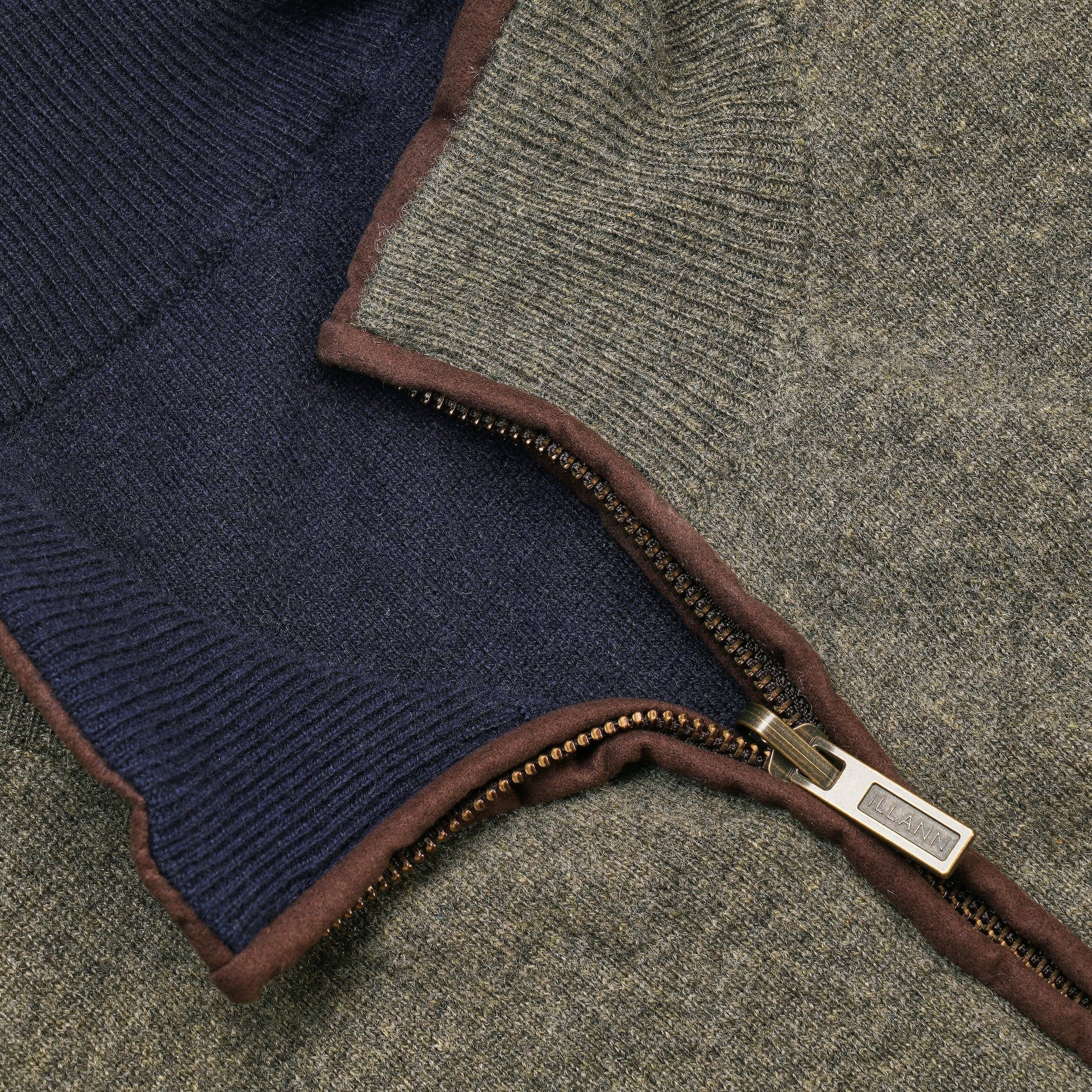 Reversible Gilet - Olive / Navy - IllannMen's Gilet